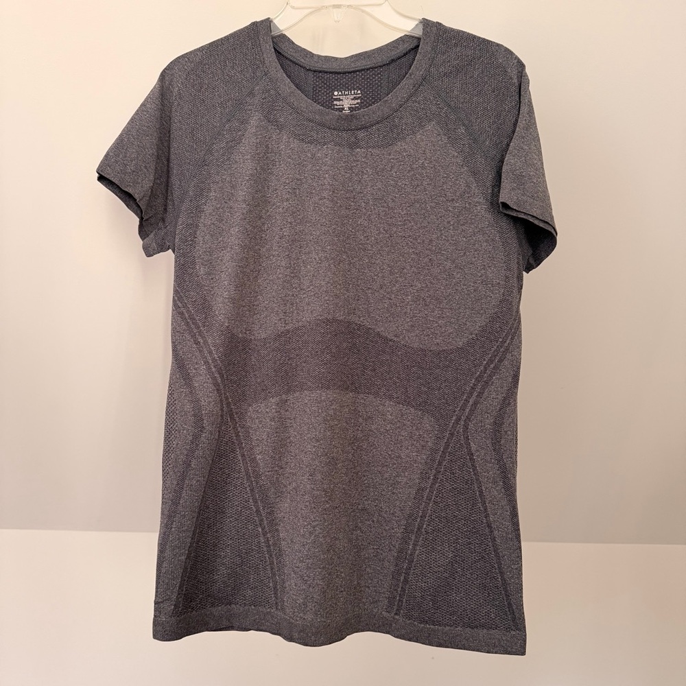 Athleta Gray Seamless Short Sleeve Tee